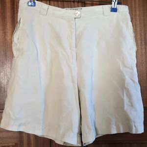Tommy Bahama Women's Light Tan Shorts